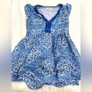 blue dress